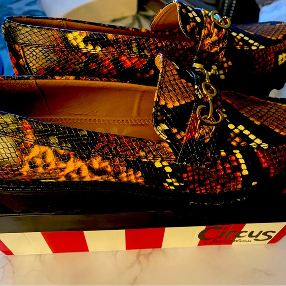 Circus by Sam Edelman Snake print Loafers - Picture 1 of 9